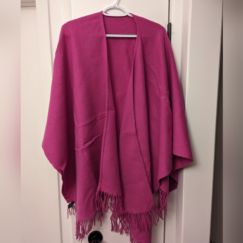 Portolano fringe 100% lambswool shawl in raspberry